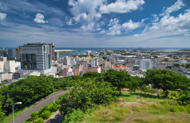 Naklejka premium Port Louis skyline, aerial view from city fortress