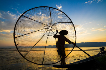 Fisherman　Inle Lake　インレー湖　漁師　 ミャンマー