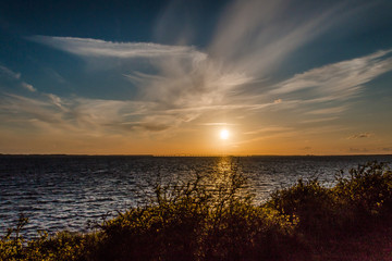 Obraz premium Farö /Danmark- Golden sundown over the Sea