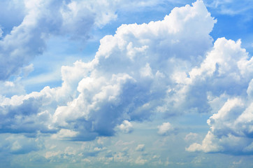 Naklejka premium Just a photograph of white clouds in the blue sky.