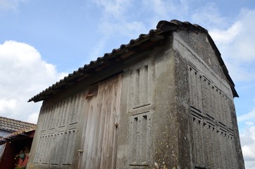 Fototapeta na wymiar Traditional Galician granary in Combarro