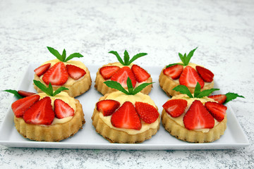 Torteletts mit Erdbeeren