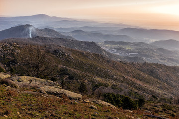 Amanecer en la Sierra de San Vicente. Toledo. España. Europa.