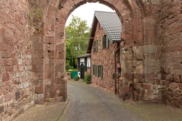 Torbogen an Burg Nideggen