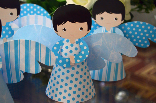 Angelitos de papel para decorar comuni&oacute;n o bautismo