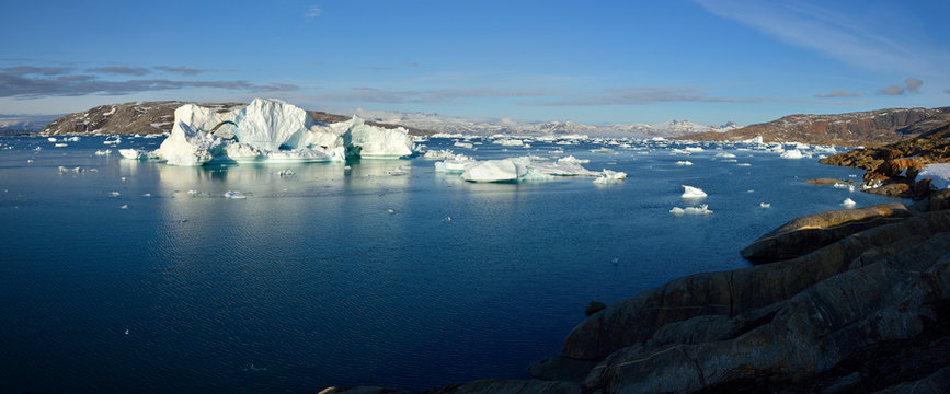 Greenland, East Greenland, Johan Petersens Fjord, icebergs