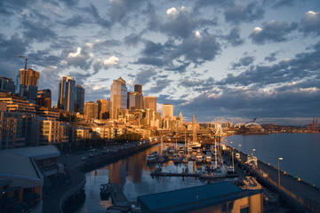 Fototapeta na wymiar Sunbreak over Seattle waterfront