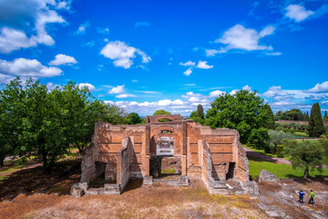 Naklejka premium Tivoli - Villa Adriana cultural Rome tour- archaeological landmark in Italy aerial view of the Three Exedras building