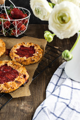 Obraz na płótnie Canvas Fresh strawberry almond galette - homemade bakery