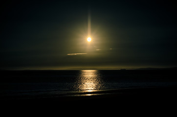 zachód słońca nad morzem - 270688785
