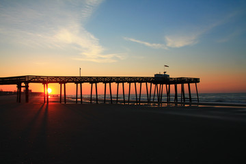 Fototapeta premium pier at sunset