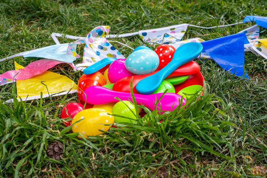 Easter egg-and-spoon race bunting
