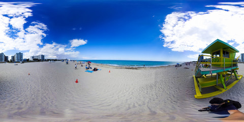360 degrees view of world famous Miami Beach shore