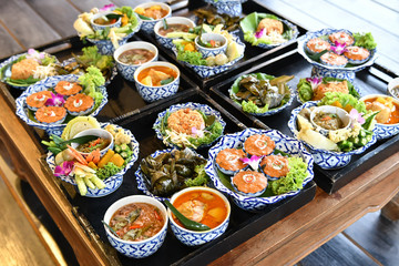 Fresh vegetable chili and curry are served for foreign tourists. Popular Thai food with delicious taste