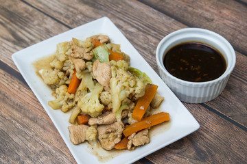 Stir fried mixed vegetables with chicken