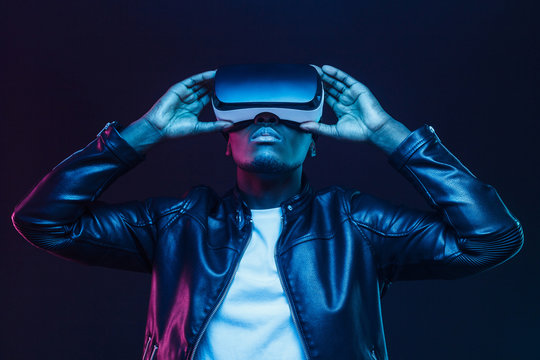 Virtual Reality Background Images – Browse 303,718 Stock Photos, Vectors,  and Video | Adobe Stock