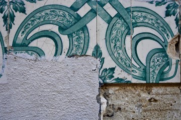 Wanddetail mit Fliesen in Lissabon