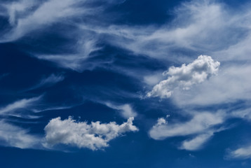 Fototapeta premium Blue sky with white clouds, background, cloudscape