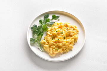 Scrambled eggs on plate
