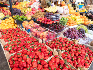 Fototapeta na wymiar Traditional fruits and vegetables market.