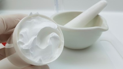 Appearance of a cosmetic cream