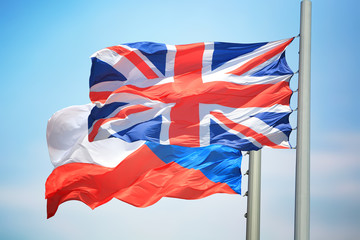 British and Czech flags