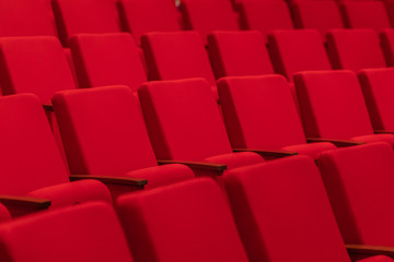 Sillas rojas de teatro / Cine 