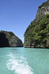 Fototapeta na wymiar Exploring the Lagoon in Thailand