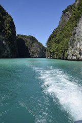 Fototapeta na wymiar Exploring the Lagoon in Thailand