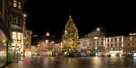 Fototapeta na wymiar Christmass tree in the main square of Graz, Austria.