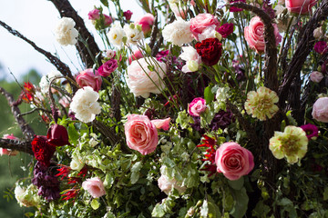 Obraz na płótnie Canvas beautiful bouquet of pink roses