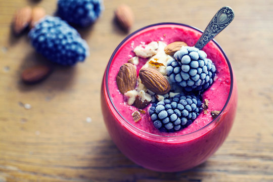 blackberry smoothie with fruits and almonds