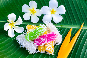 Thai dessert is called 