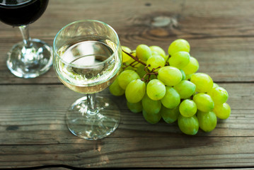 Wine, grapes