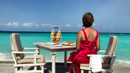 Malediven Frühstück am Strand