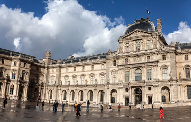 Fototapeta na wymiar Louvre Palace in Paris