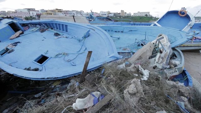 Schiffsfriedhof in Lampedusa