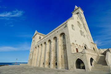 Fototapeta na wymiar Cattedrale di Trani, Puglia