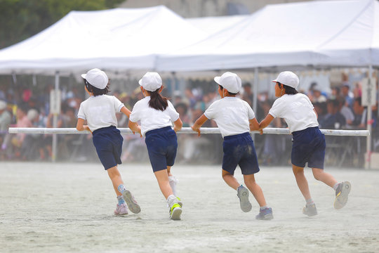 1 167 件の最適な 台風の目 画像 ストック写真 ベクター Adobe Stock