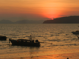 Atardecer en la Playa de Tailandia