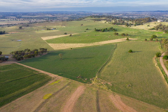 Cowra Rural Landscape - Central West NSW Australia © jeayesy