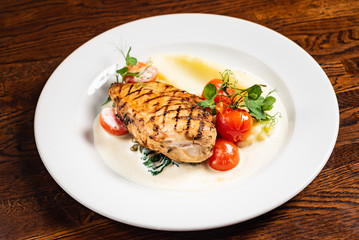 chicken breast with mashed potatoes