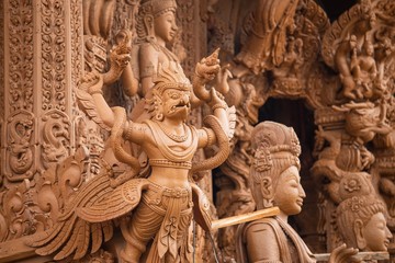 Fototapeta na wymiar Sculptures in wood , Thailand