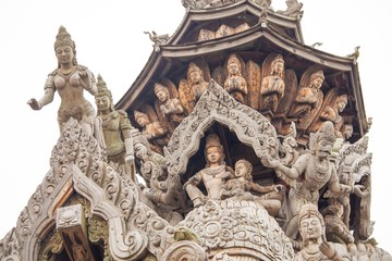 Fototapeta na wymiar Sculptures in wood , Thailand