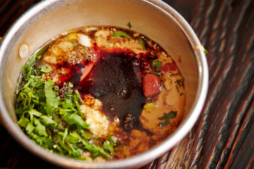 Garlic, coriander chili dipping sauce 