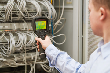 thermal imaging inspection of server computer equipment