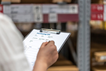 worker working in warehouse 