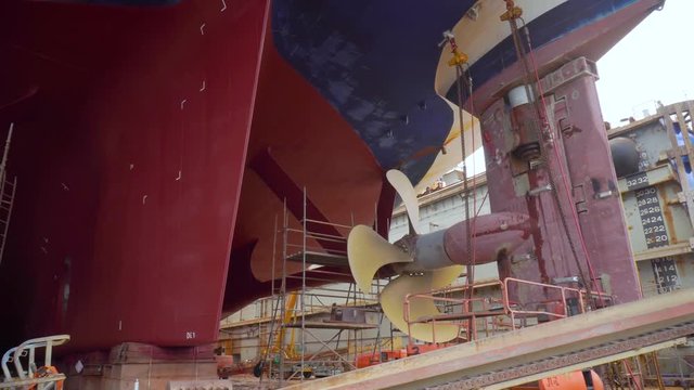 Ship propellers during drydock renovation