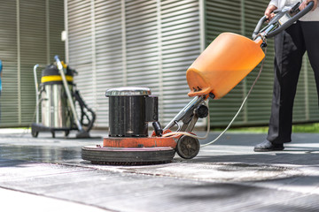 clean floor with machine
