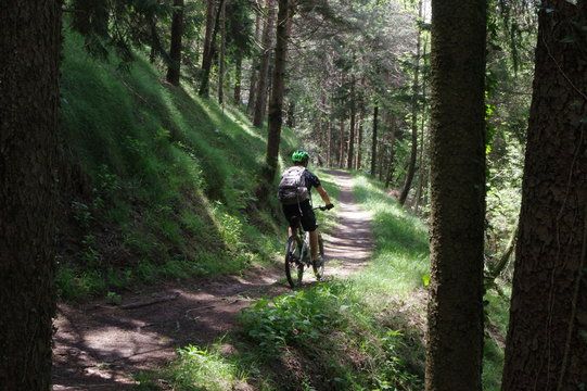 Biker in montagna Alpi Orobie